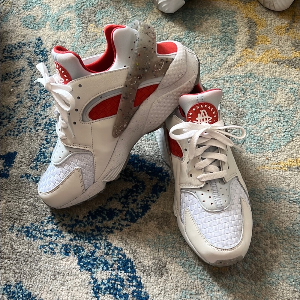 Nike Air Huarache Crater Premium size 9.5